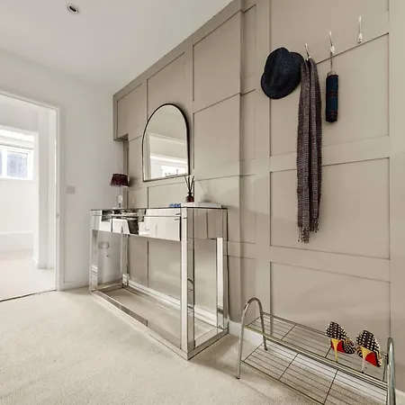 Harrogate Suites *