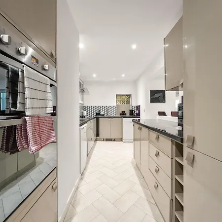 Apartment Harrogate Suites