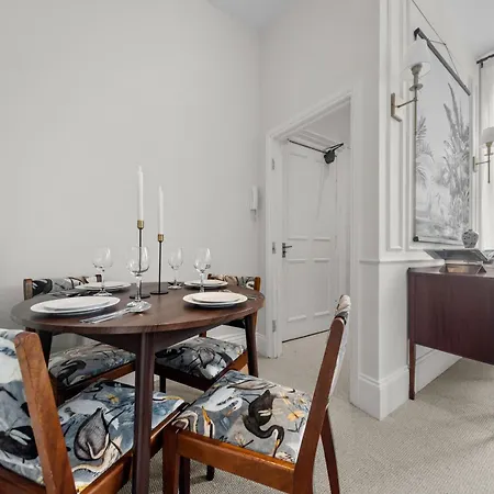 דירה Harrogate Suites *