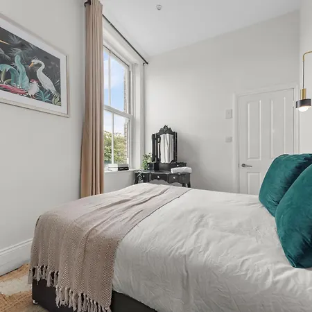 Harrogate Suites הרוגייט