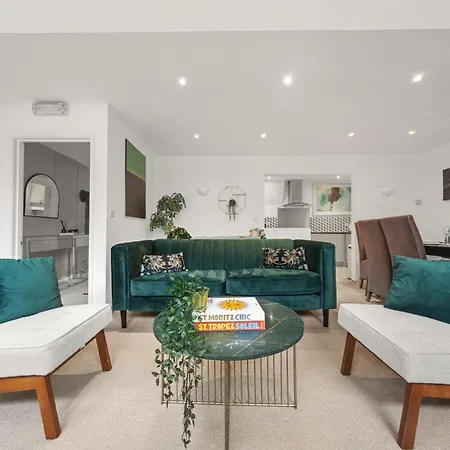 Harrogate Suites דירה הרוגייט